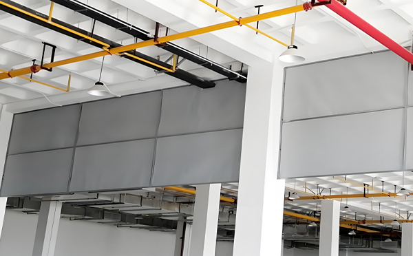 商场防烟分区常闭节点：华州挡烟垂壁高度与控制器接线图解