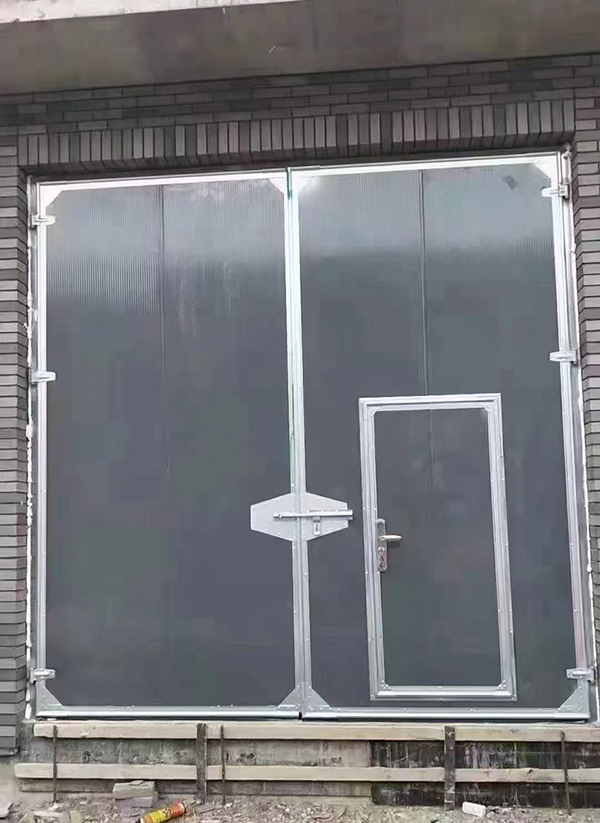 华州工业平开门在大型设备制造车间的应用实例